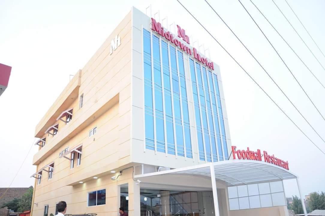 มิดทาวน์ โฮเทล Hotel ราวัลปินดี ภายนอก รูปภาพ