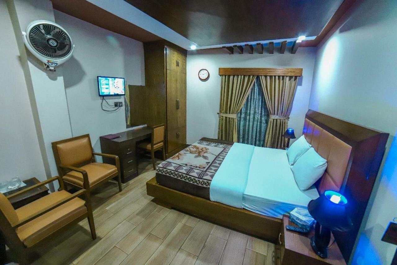 มิดทาวน์ โฮเทล Hotel ราวัลปินดี ภายนอก รูปภาพ